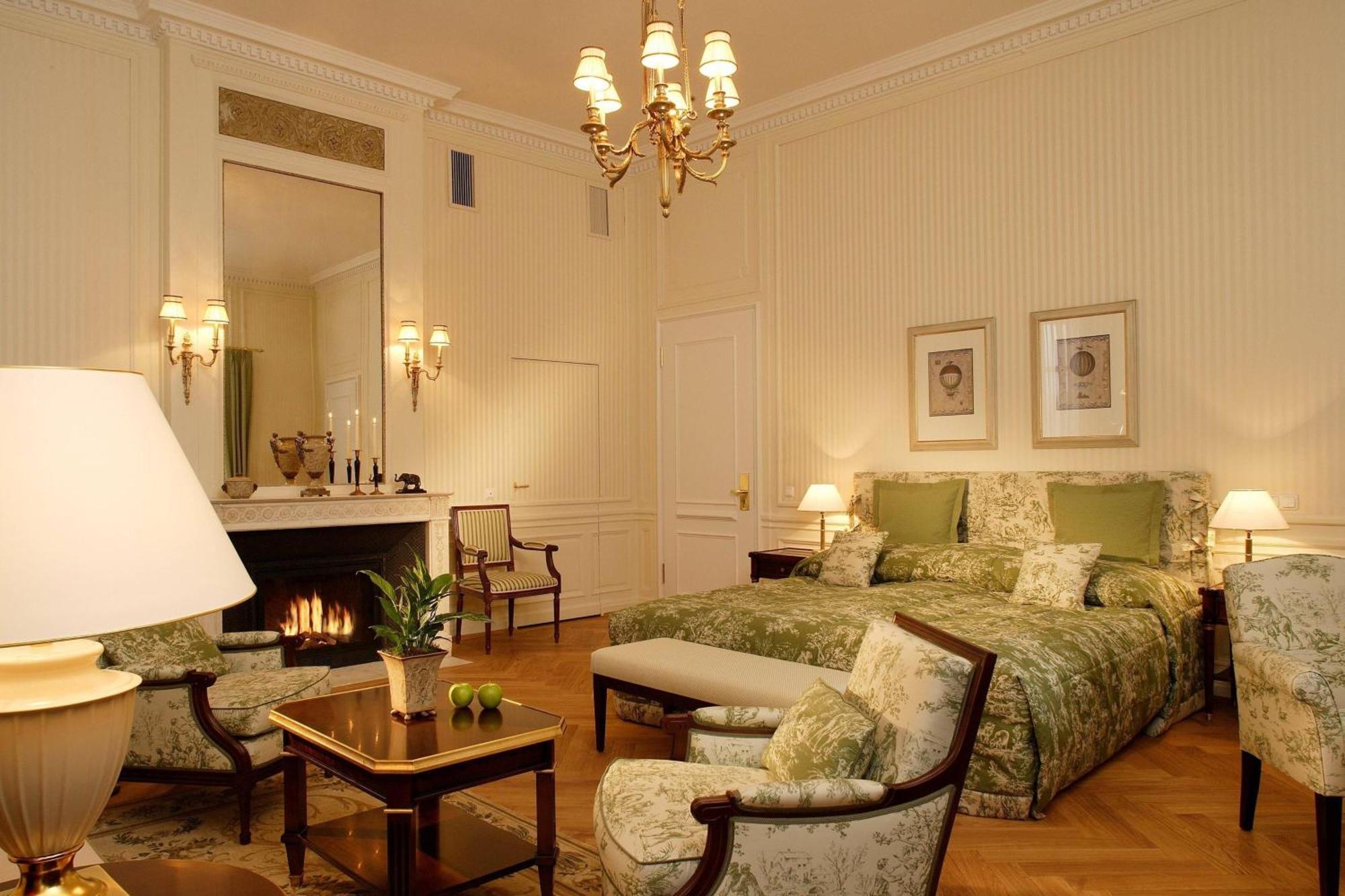 Grand Deluxe Larger Guest room 1 King Garden view