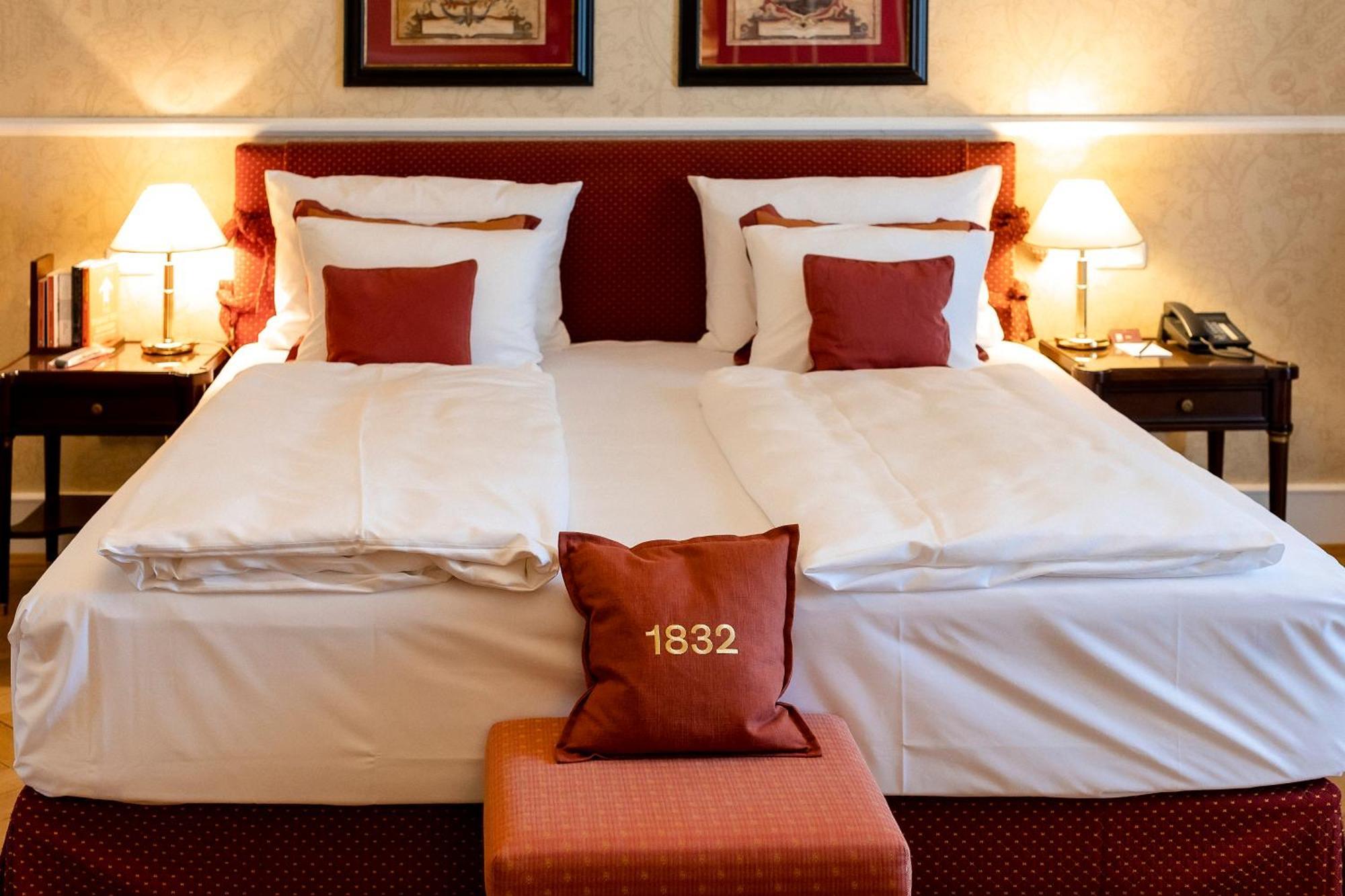 Grand Deluxe Larger Guest room 1 King Garden view